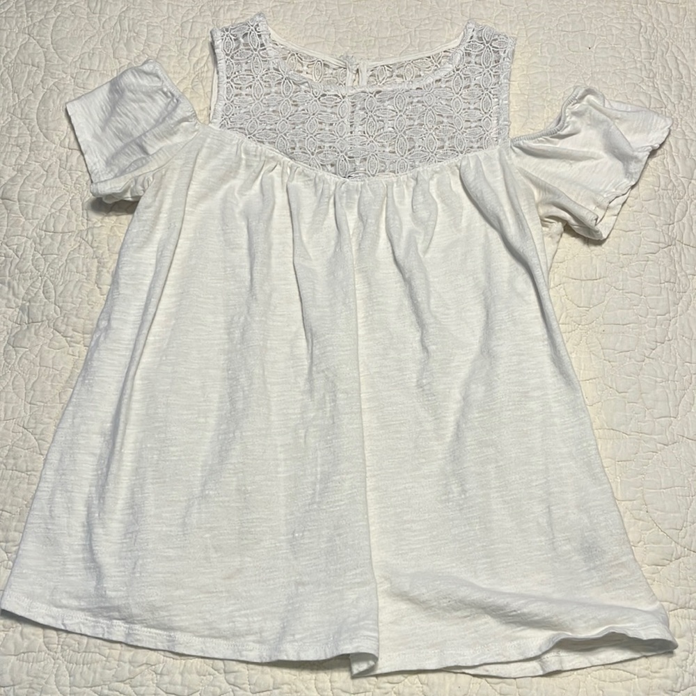 Old Navy Lace Accent Top. White, Size S.